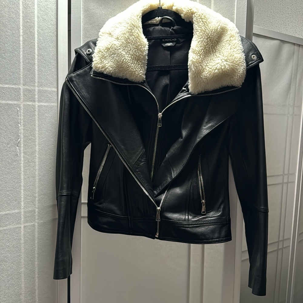 Beautiful bebe lamb leather jacket! 🖤